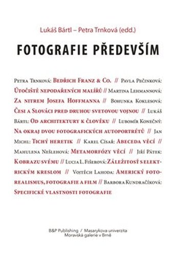 Fotografie především